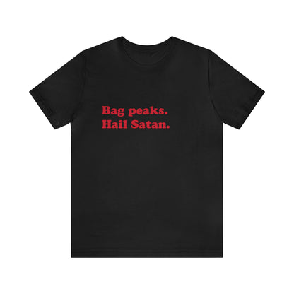 Bag peaks. short sleeve t-shirt